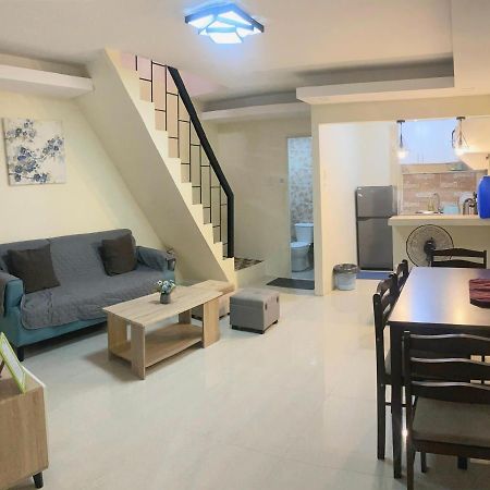 2 Bedroom Townhouse In Bacolod City Ngoại thất bức ảnh
